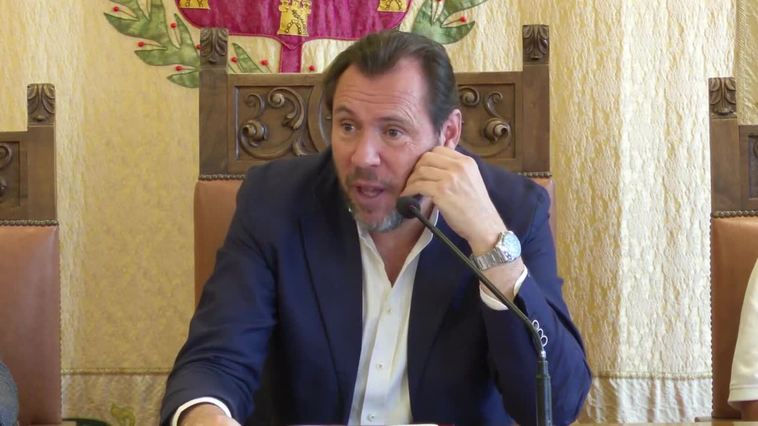 Puente se pronuncia sobre la falta de transparencia en la negociación PP-Vox