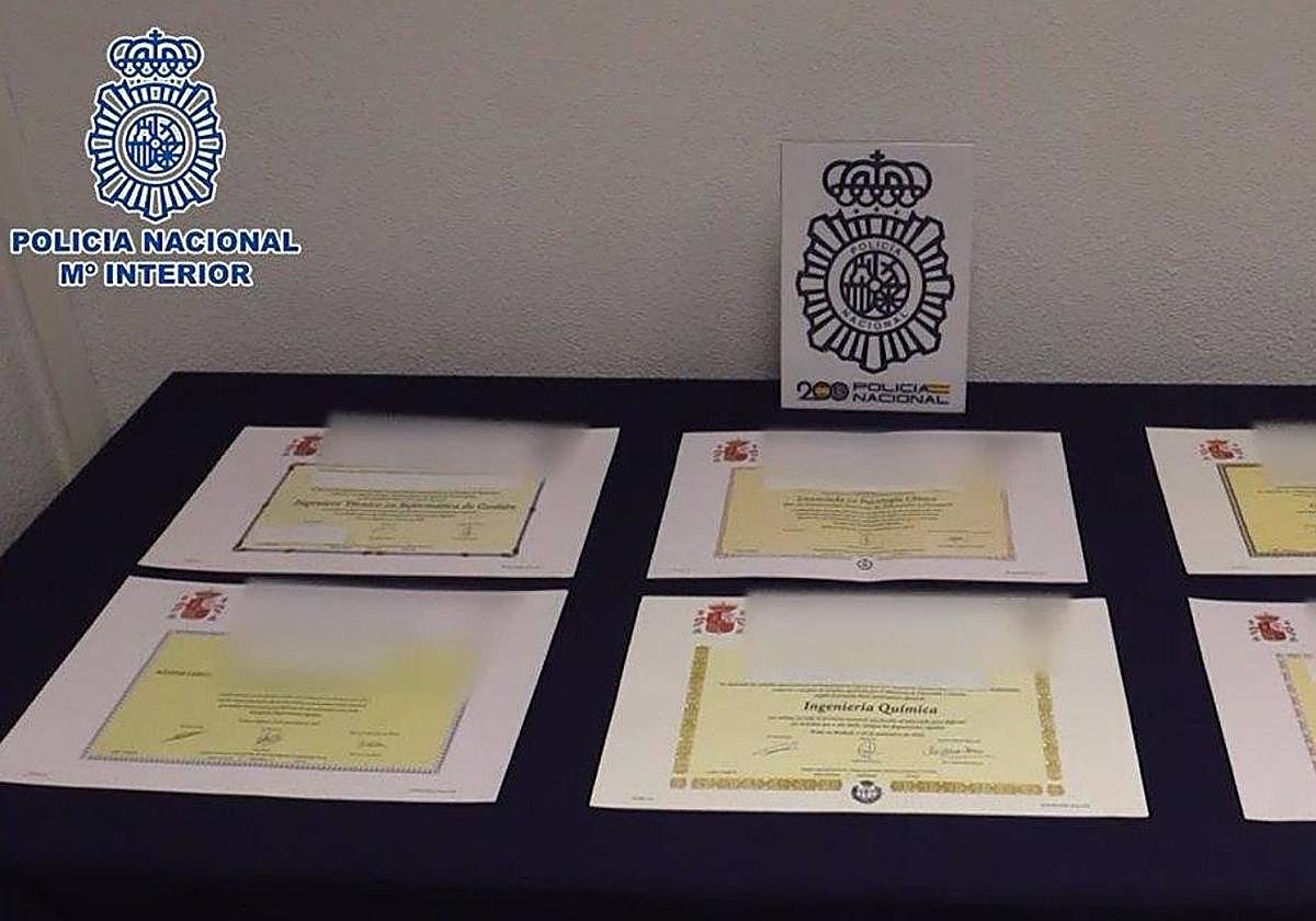 Los títulos universitarios falsos requisados