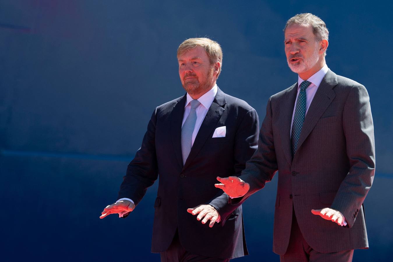 Los monarcas Felipe VI y Guillermo Alejandro asisten a la firma del acuerdo de Cepsa con Yara y Gasunie para impulsar el primer corredor de hidrógeno verde de Europa