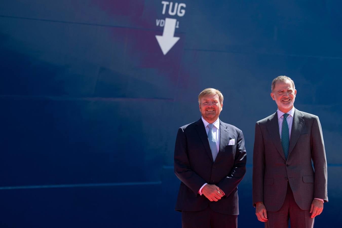 Los monarcas Felipe VI y Guillermo Alejandro asisten a la firma del acuerdo de Cepsa con Yara y Gasunie para impulsar el primer corredor de hidrógeno verde de Europa