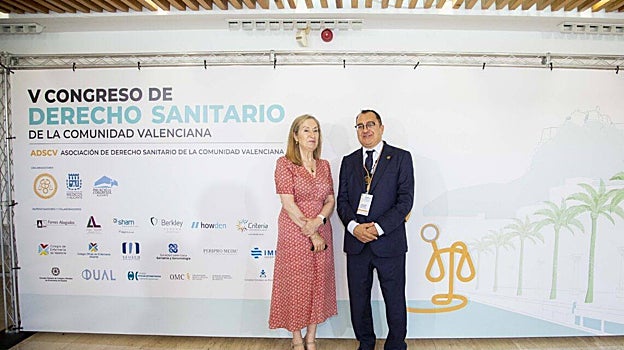 Imagen de la exministra Ana Pastor junto a Carlos Fornes en la pasada edición del Congreso