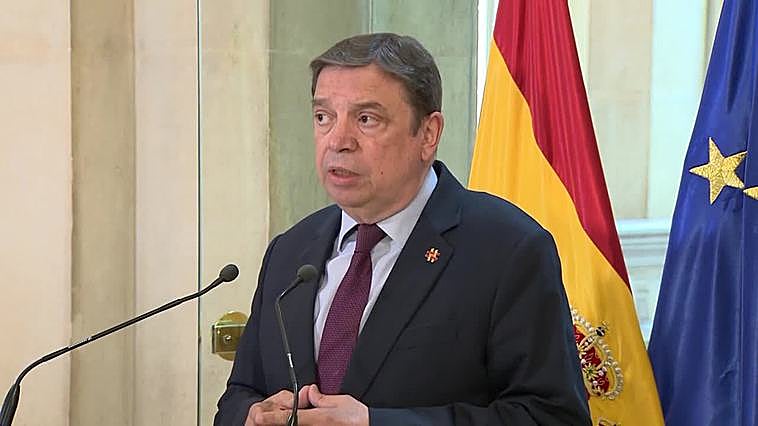 Planas cierra la polémica alrededor de los frutos rojos