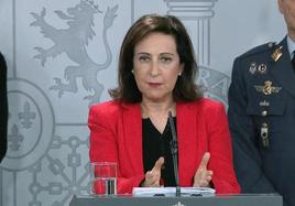 La ministra Robles dará plantón a la OTAN tras dejar fuera a las empresas españolas de una reunión con la industria de defensa