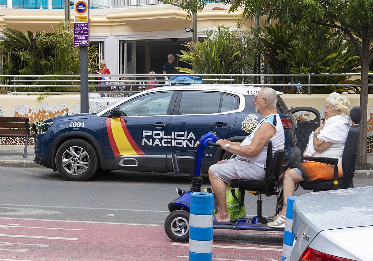 Imagen de archivo de una patrulla de la Policía Nacional