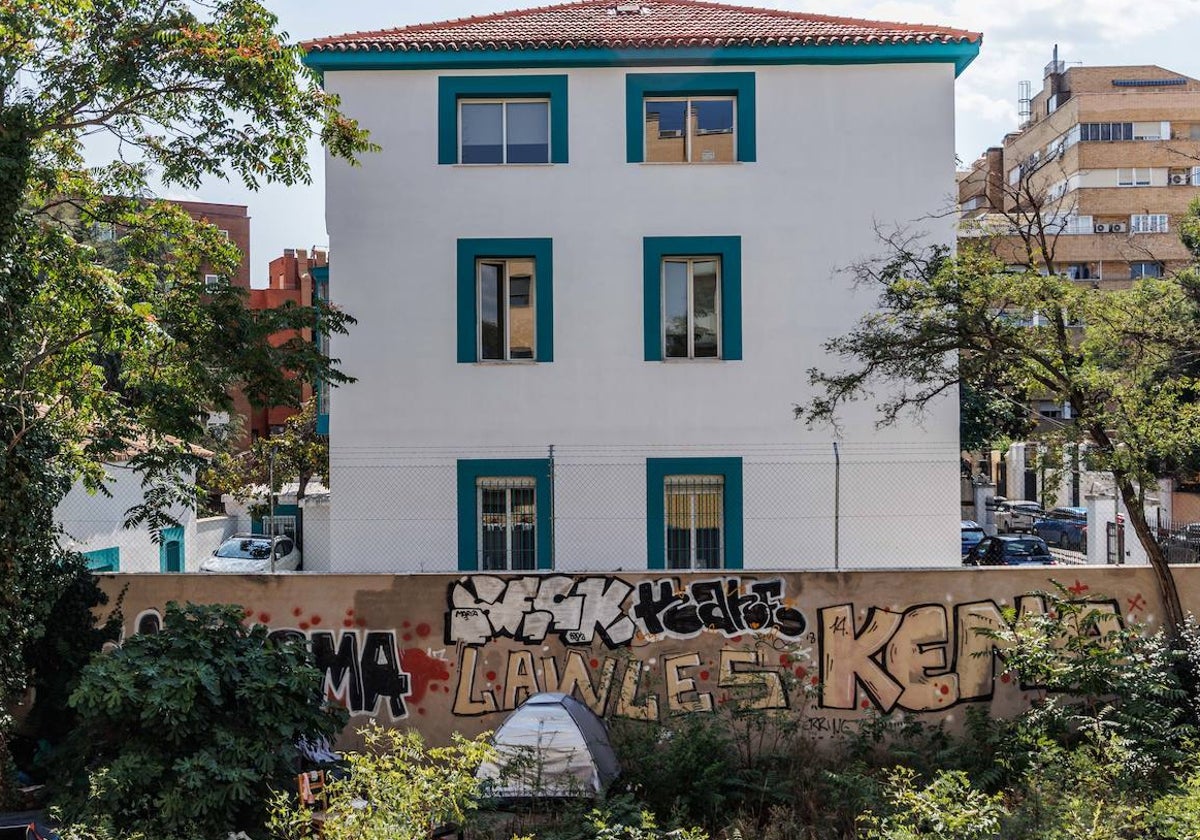 La tienda de campaña donde pernoctaban los cabecillas de la red, en un solar del barrio de la Guindalera