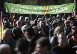 Vox pide a los ayuntamientos catalanes que se interprete el himno de España en las sesiones de investidura