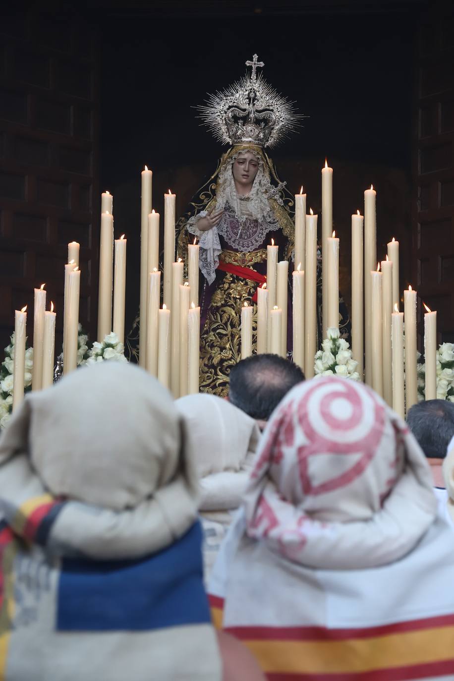 La procesión de la Virgen de la Quinta Angustia en Córdoba, en imágenes