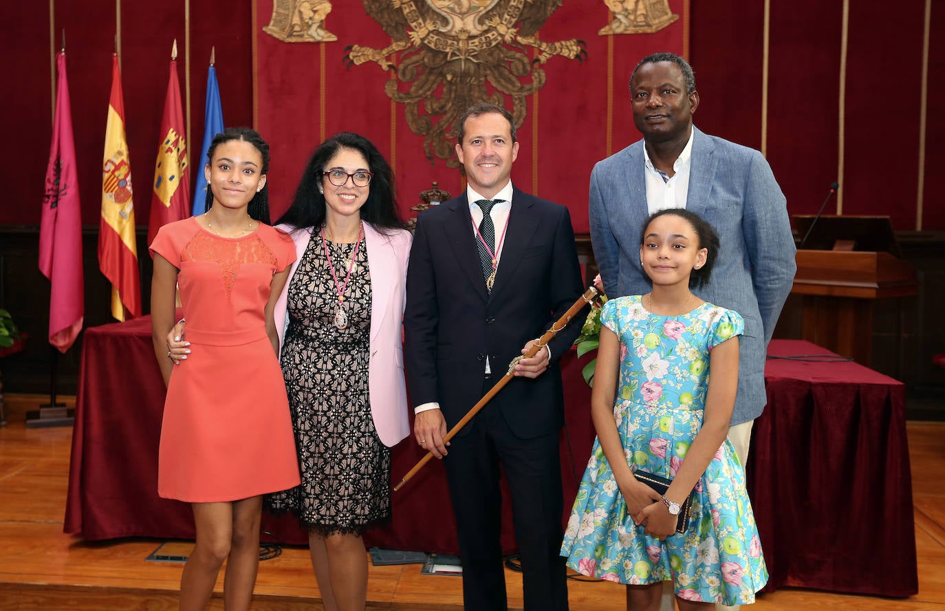 La toma de posesión de Carlos Velázquez como alcalde de Toledo, en imágenes