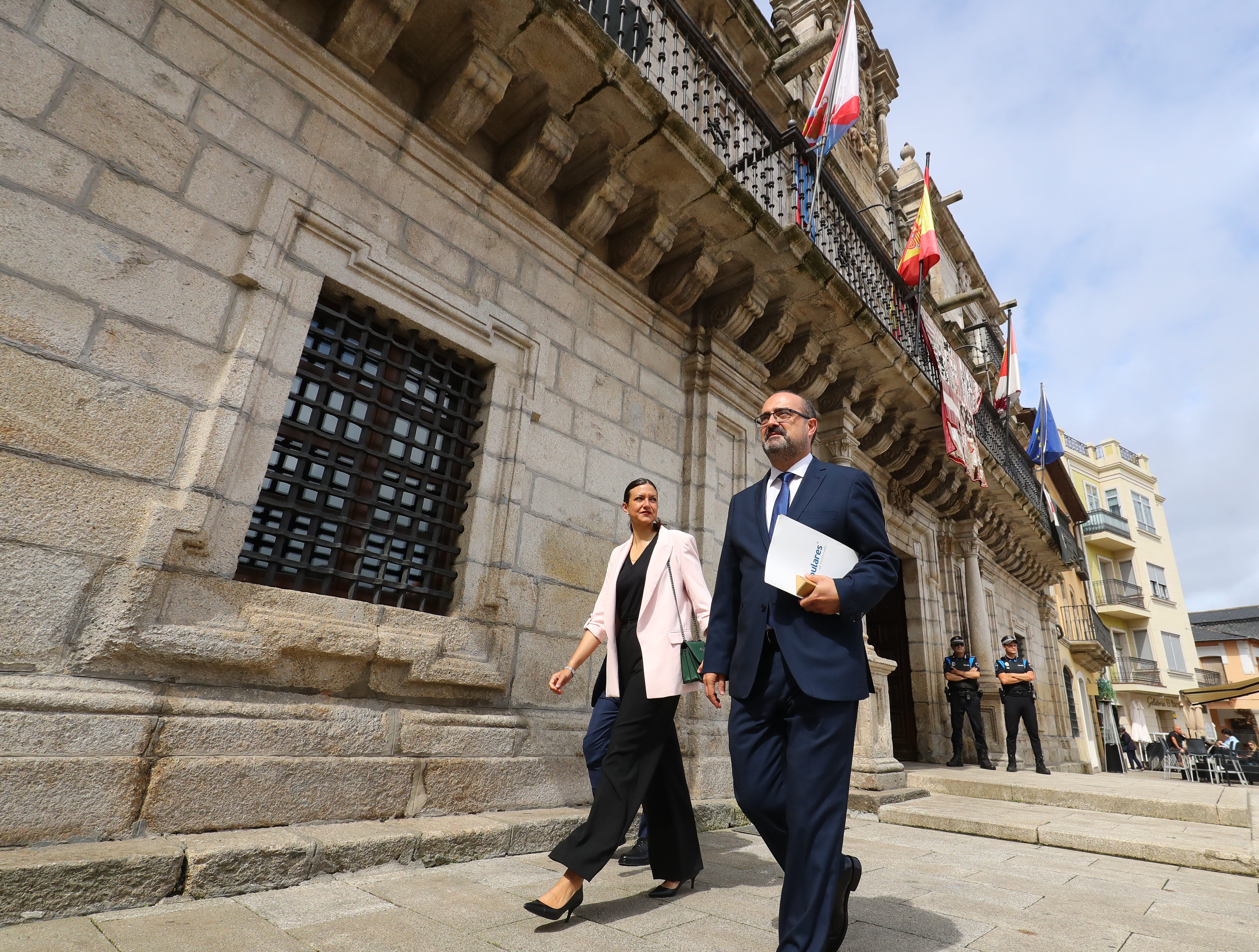 Morala ha logrado el bastón demando de Ponferrada tras un acuerdo in extremis el viernes por la tarde con Coalición por El Bierzo y Vox