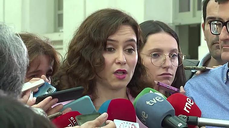 Ayuso destaca que ha estado "cuatro años pactando" con Vox y "no ha pasado nada malo"