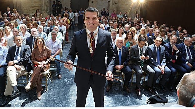 Bellido ve «imprescindible un pacto con todos» para que Córdoba «siga avanzando»