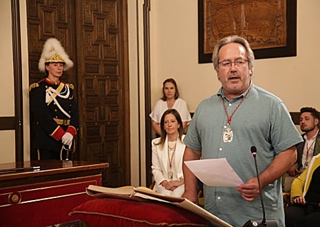 Imagen secundaria 1 - Miriam Andrés recupera para el PSOE la alcaldía de Palencia, Guarido repite en Zamora como único alcalde de IU en una capital de provincia y José Mazarías asume el bastón de mando en Segovia