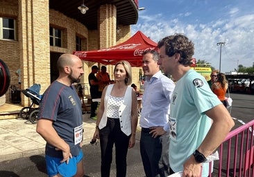 Velázquez se estrena en el cargo con la 'vicealcaldesa' en la XIX carrera popular de los bomberos