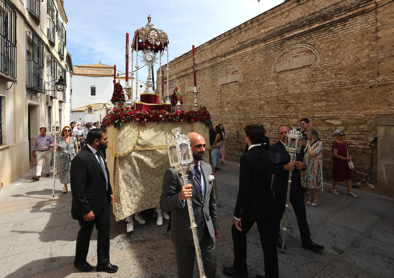 Las procesiones del Corpus del Císter y el Sagrado Corazón de Jesús en Córdoba, en imágenes