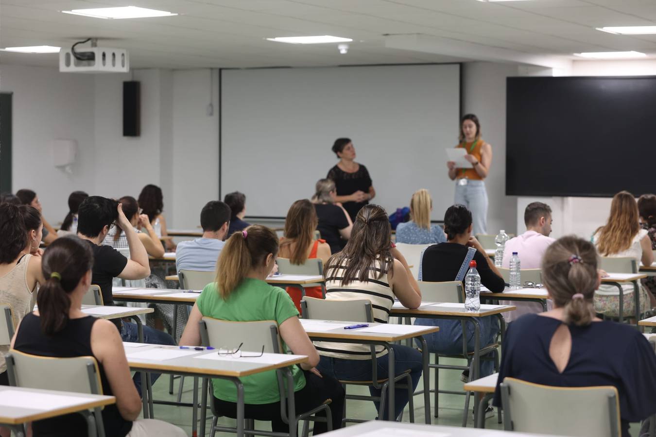 Participantes en las oposiciones para acceder a una plaza en Secundaria, Régimen Especial y FP