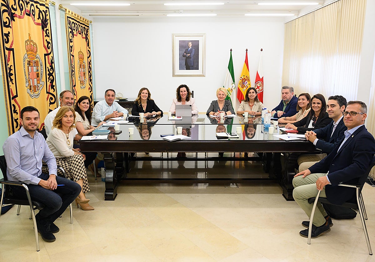 Así es el nuevo gobierno de María Vázquez para Almería: mayoría de ...