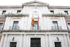 El pedófilo detenido en Valladolid por poseer y compartir archivos de pornografía infantil pacta dos años de cárcel