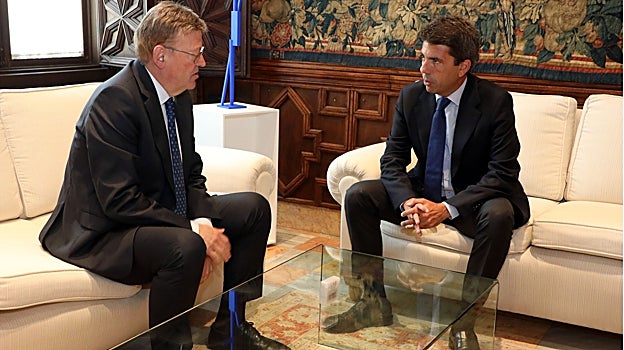 Imagen de la reunión mantenida este martes por Ximo Puig y Carlos Mazón