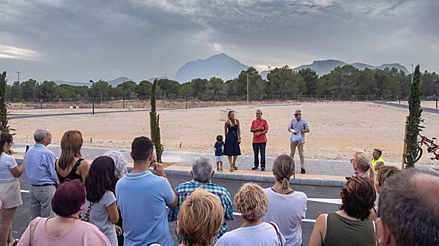 Público que ha acudido para contemplar el fenómeno