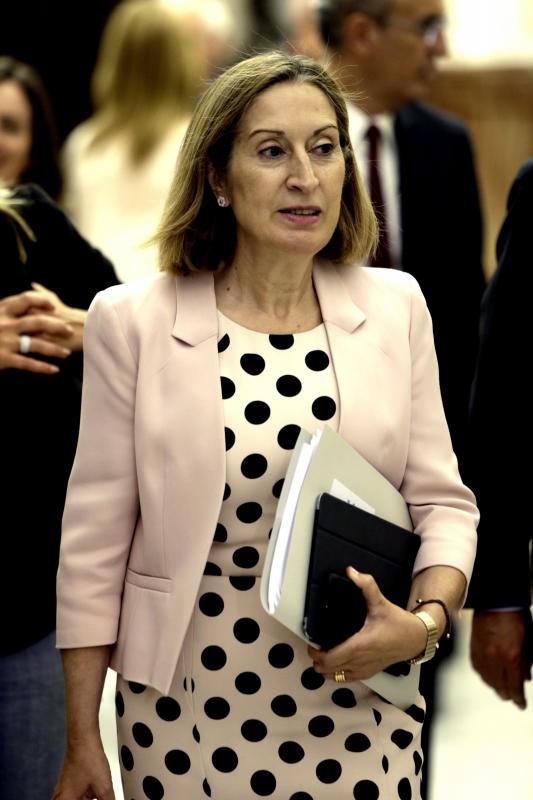 Ana Pastor (XII Legislatura 2016-2019). El presidente del Partido Popular, Mariano Rajoy, anunció el 18 de julio de 2016 que Pastor era la candidata de los populares a la Presidencia del Congreso de los Diputados.32 Al día siguiente fue proclamada presidenta del Congreso de los Diputados de la XII legislatura, al ser la diputada que obtuvo más votos en la segunda ronda de votaciones de la sesión constitutiva.3334 Tras la toma de posesión, Pastor se convirtió en la segunda mujer que preside el la Cámara Baja española, tras Luisa Fernanda Rudi.3536 Durante su mandato como presidenta, se han tramitado dos mociones de censura contra el segundo Gobierno de Rajoy. La primera, que no prosperó, fue propuesta en 2017 por el grupo parlamentario de Unidos Podemos.38 La segunda, que sí prosperó, fue presentada en 2018 por el grupo parlamentario del PSOE y tuvo como consecuencia que Mariano Rajoy perdió la confianza del Congreso de los Diputados, por lo que presentó al rey su dimisión. A su vez, el candidato Pedro Sánchez fue investido de la confianza de la Cámara,39 tomando posesión como nuevo presidente del Gobierno al día siguiente.