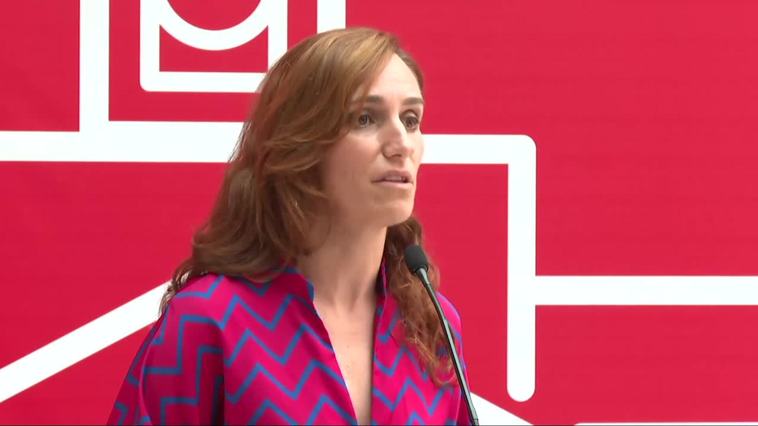 Mónica García censura que la CAM sea "incapaz" de colgar la bandera LGTBI