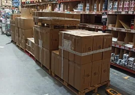 La Guardia Civil interviene cerca de 120.000 productos pirotécnicos en un almacén de Fuenlabrada
