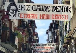 Pancartas a favor de los presos de ETA toman las calles de Hernani en sus fiestas grandes