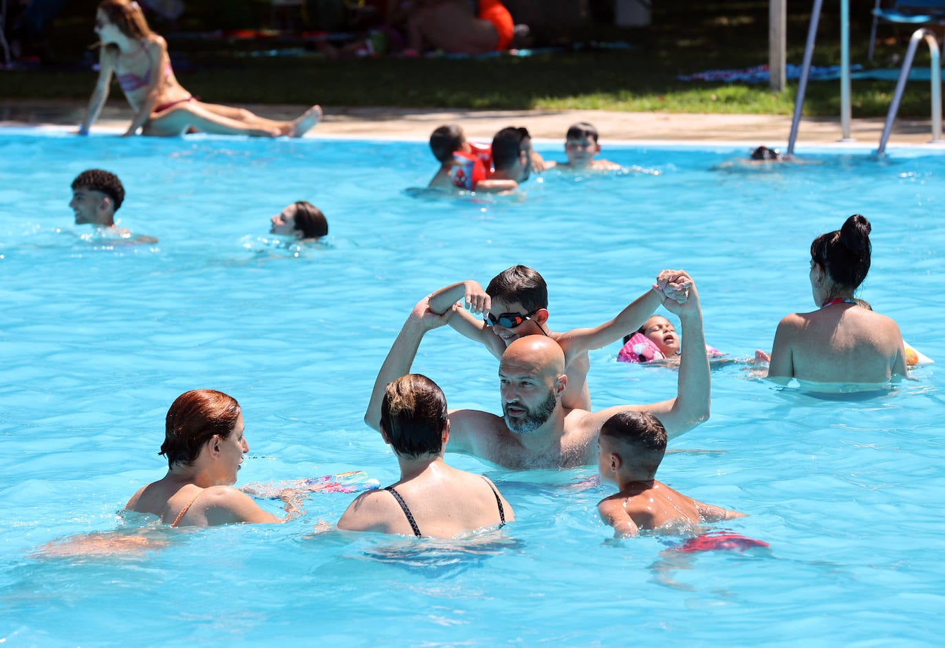Fotos: El sofocante calor en Córdoba en el primer fin de semana de verano