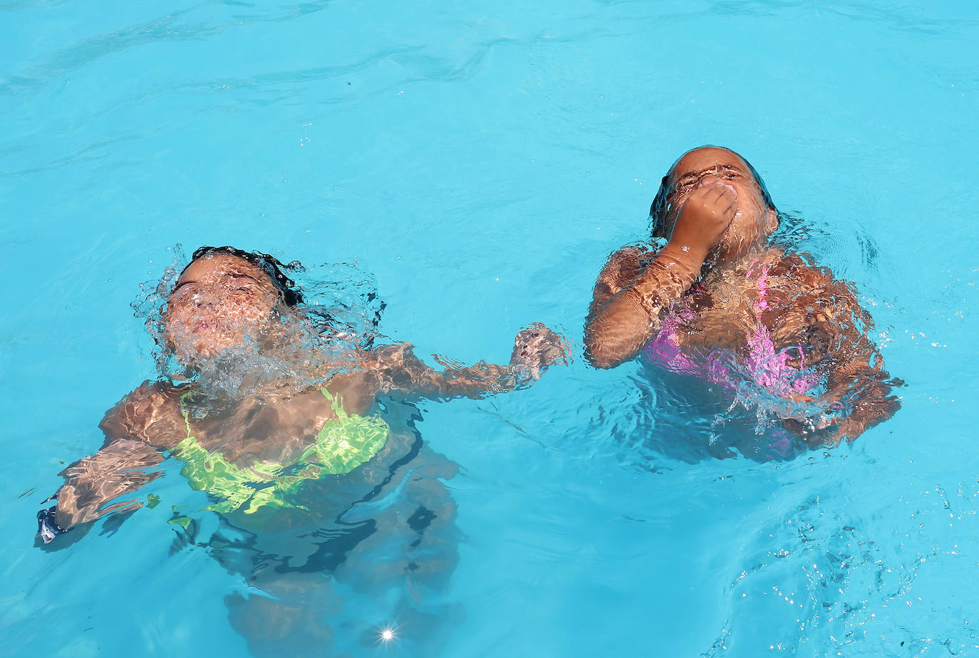 Fotos: El sofocante calor en Córdoba en el primer fin de semana de verano