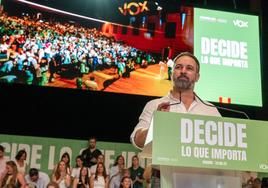 Santiago Abascal, al PP de Extremadura: «Bájense del burro»