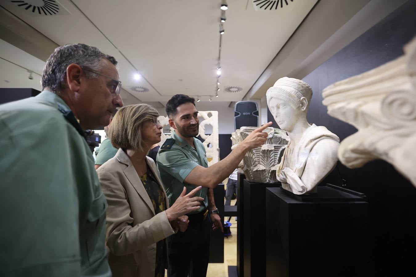 Fotos: Las decenas de piezas arqueológicas intervenidas por la Guardia Civil en Córdoba