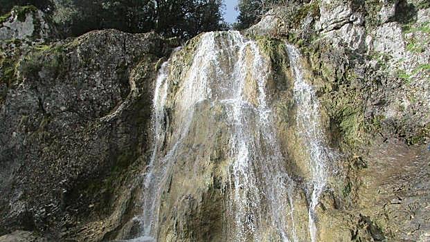 El agua, una magnífica guía para sumergirse en la Subbética de Córdoba