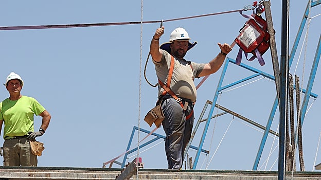 Trabajadores en una obra de Huerta de Santa Isabel
