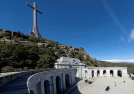 La juez descarta que la alcaldesa de El Escorial prevaricase al demorar dos exhumaciones en Cuelgamuros