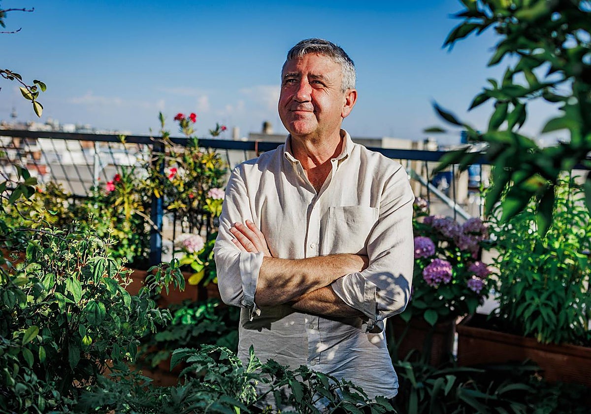 El periodista en su ático