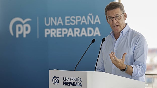 Imagen del presidente del PP, Alberto Núñez Feijóo, este martes en Valencia