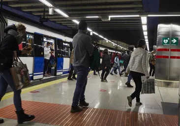 Una persecución de dos ladrones por las vías del Metro fue la causa del corte de una parte de la línea 9