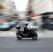 Muere un joven de 15 años en Badalona tras estrellarse con una moto robada