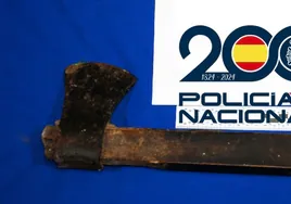 En prisión tras intentar matar a otro hombre con un hacha oxidada de 45 centímetros en Valladolid