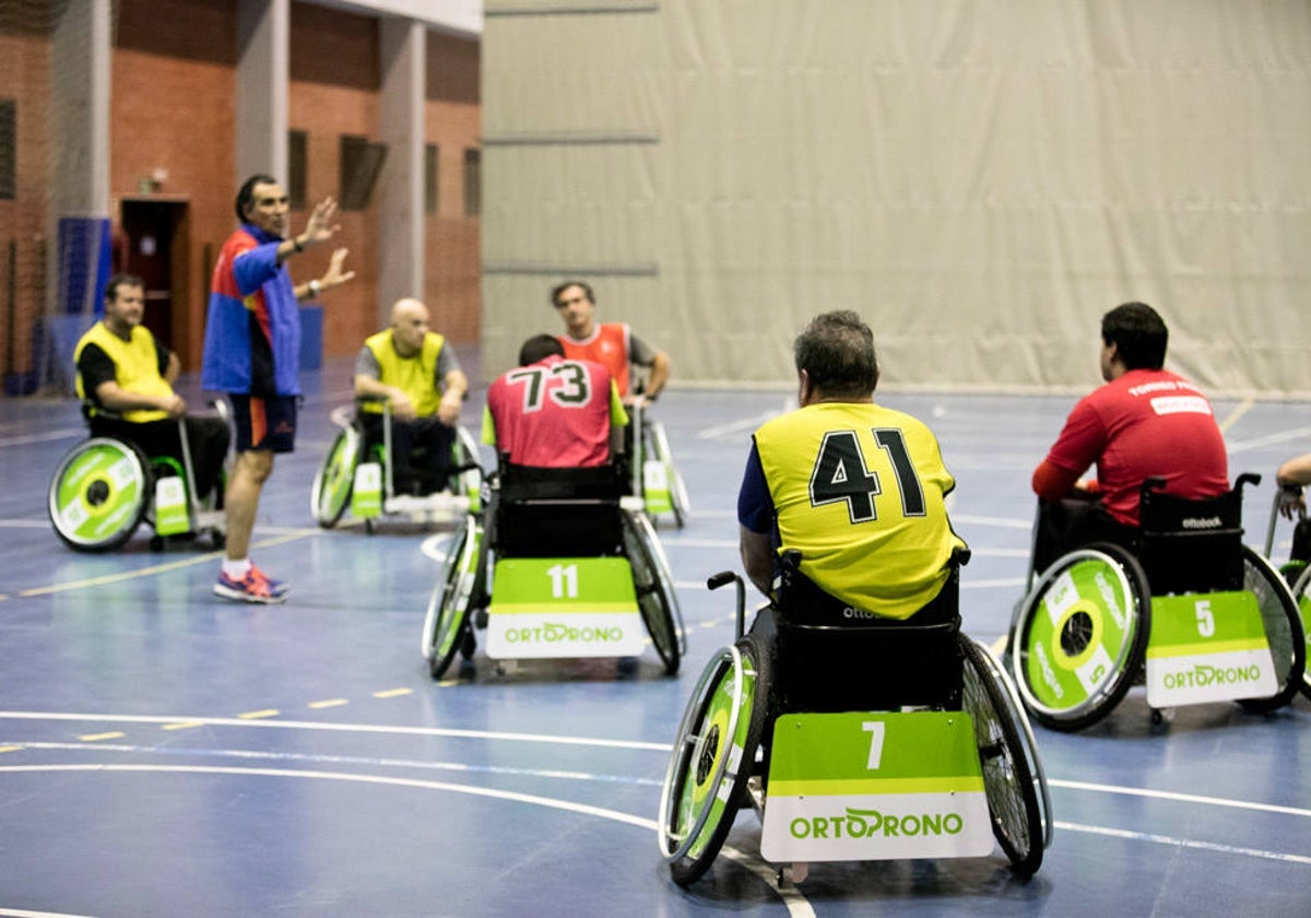 Imagen de un entrenamiento de A-Ball en la Universidad Politécnica de Valencia