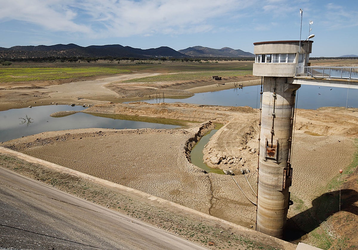 Estado del embalse de Sierra Boyera en abril