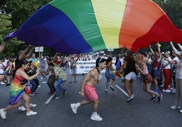 Orgullo Madrid, en directo: recorrido del desfile, carrozas, conciertos y últimas noticias del MADO hoy
