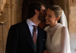 La romántica foto con la que García-Gallardo confirma su boda con Teresa Silvestre