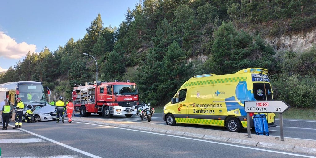 Dos Heridos En La Colisión Entre Un Turismo Y Un Autobús Con Pasajeros En La Provincia De Segovia 2144