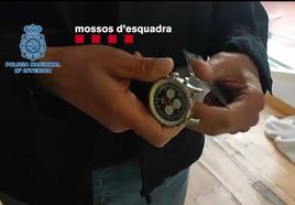 Desarticulado en Madrid un grupo que se desplazaba hasta Barcelona para cometer robos de relojes de lujo mediante el 'mataleón'