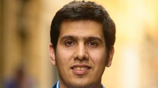 Imagen principal - Aleix Sarri, número cinco por Barcelona