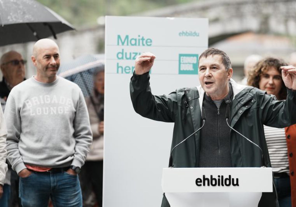 El coordinador general de EH Bildu, Arnaldo Otegi, en un acto de precampaña en Vizcaya