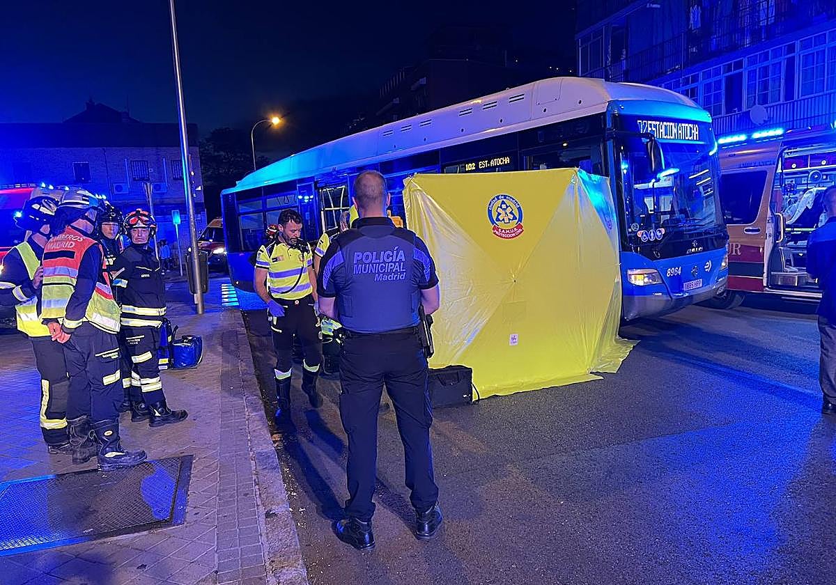 Los servicios de Emergencia en el lugar del atropello