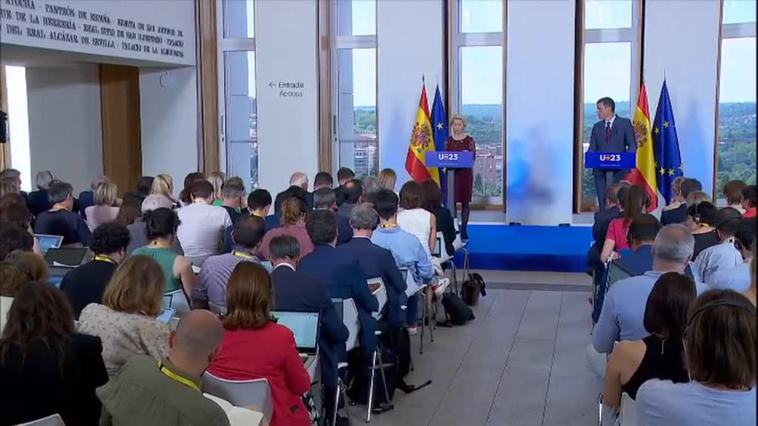 Sánchez asume la Presidencia española del Consejo de la UE y se fija como objetivo cerrar el pacto migratorio en seis meses