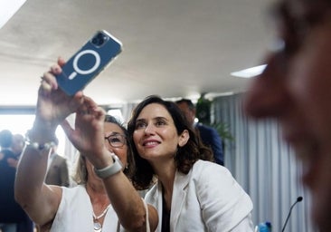 Ayuso recorta 8 millones de euros en altos cargos y resetea el área de Sanidad